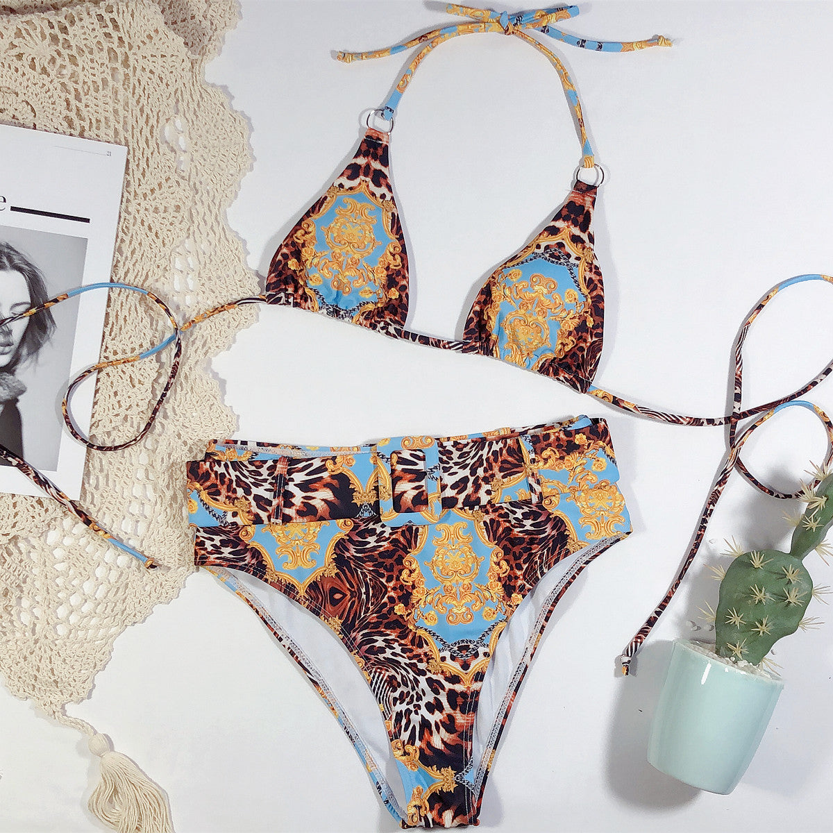 Muschibitch Blauer Leopard Barock Halter Bikini – Luxus Beachwear mit Gold-Ornamenten