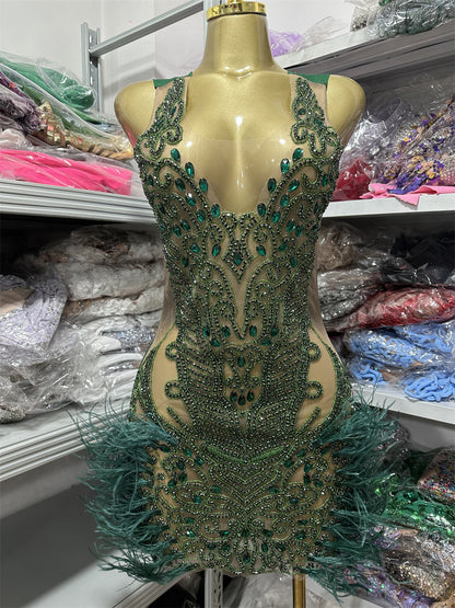 Muschibitch Glitzer Mini Kleid Grün – Strass Mesh Dress mit Federn