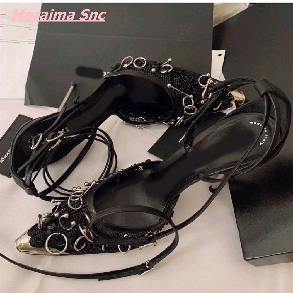 Punkgräfin Mesh Stiletto Sandalen – Punk High Heels mit Metallringen