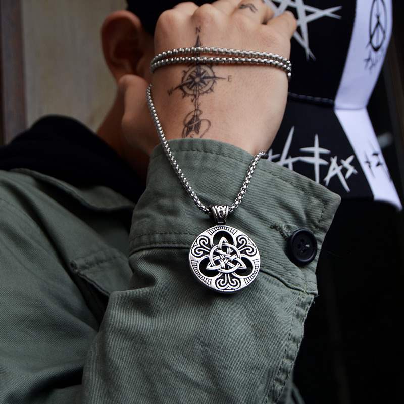 Keltische Knotenhalskette – Wikinger Trinity Knot Gothic Anhänger