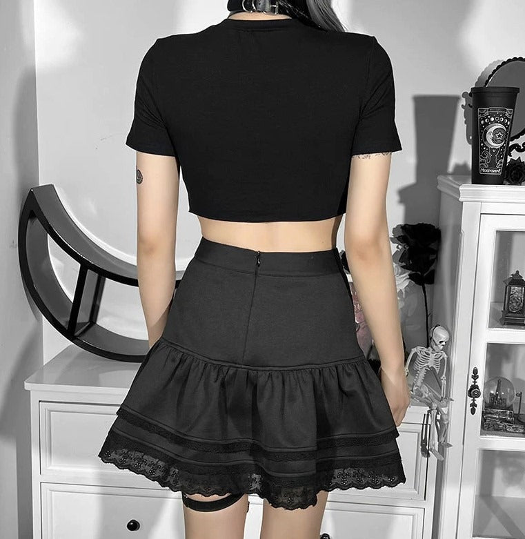 Punkgräfin Gothic Kitty Crop Top – Cute Goth Cartoon Shirt