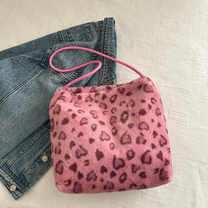 Muschibitch Leopard Bag – Furry Y2K Bad Girl Schultertasche