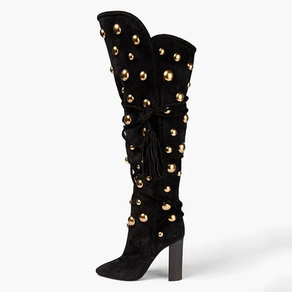 Punkgräfin Studded Knee Boots – Gothic Punk Overknee Stiefel mit Goldnieten & High Heel