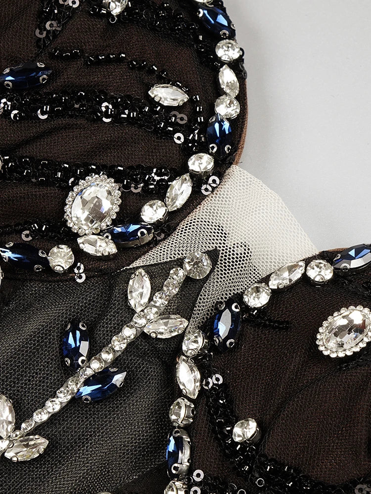 Muschibitch Crystal Dress mit Corsagenlook und Glamour-Finish