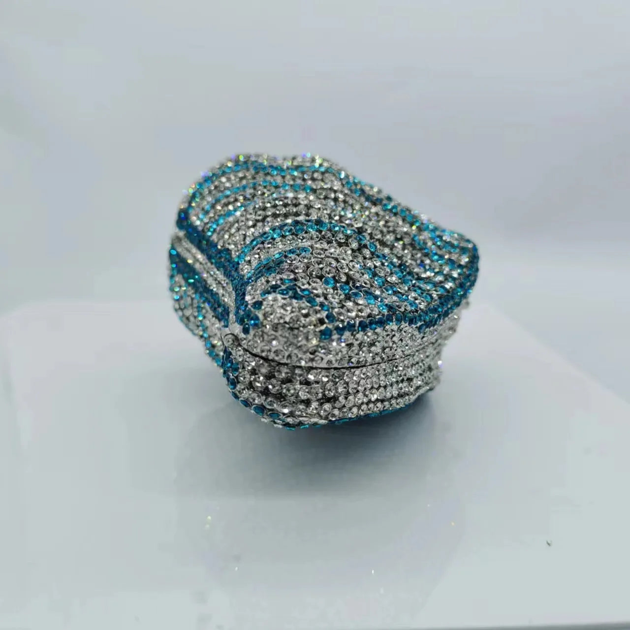 Muschibitch Crystal Shell Clutch – Luxury Rhinestone Conch Designer Evening Bag