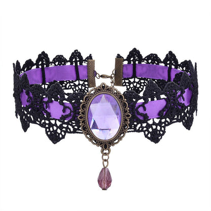 Viktorianischer Lace Choker mit Kristall Anhänger - Gothic Spitzen Halskette