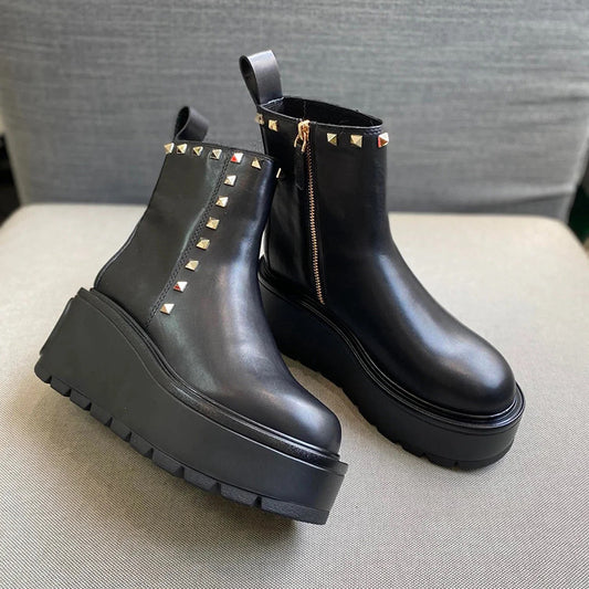 Punkgräfin Nieten Platform Boots – Gothic Punk Leder Stiefeletten Damen