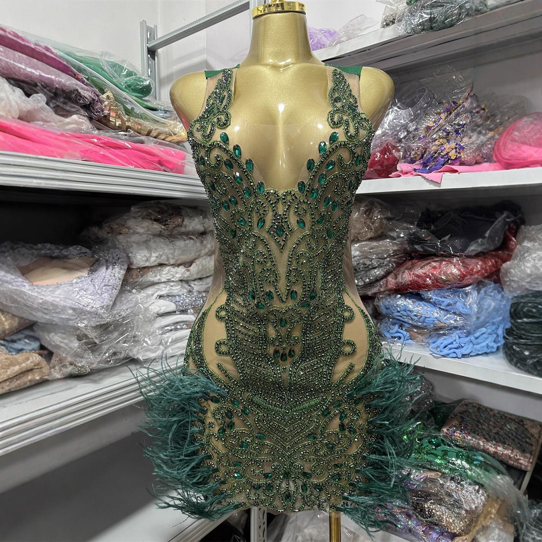 Muschibitch Glitzer Mini Kleid Grün – Strass Mesh Dress mit Federn