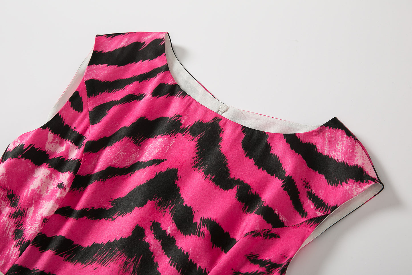 Muschibitch Tiger Queen Kleid – Animal Print Pencil Midi Dress