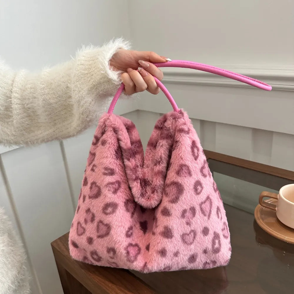 Muschibitch Leopard Bag – Furry Y2K Bad Girl Schultertasche