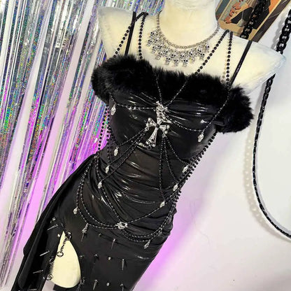 Punkgräfin Velvet Gothic Kleid – Lack Optik Kreuz Ketten Dress