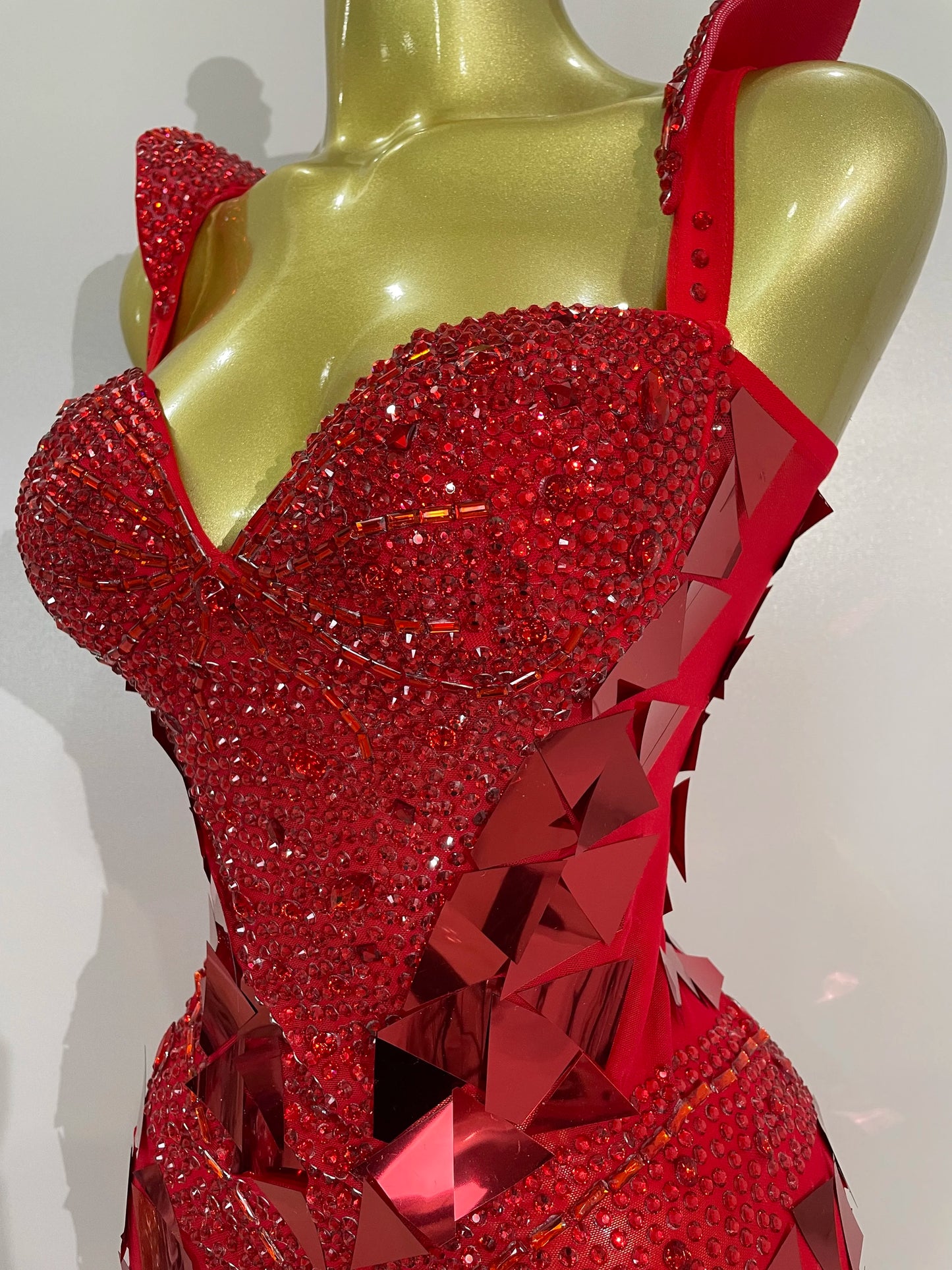 Muschibitch Luxus Abendkleid Rot Strass Spiegel Bodycon Glam Dress