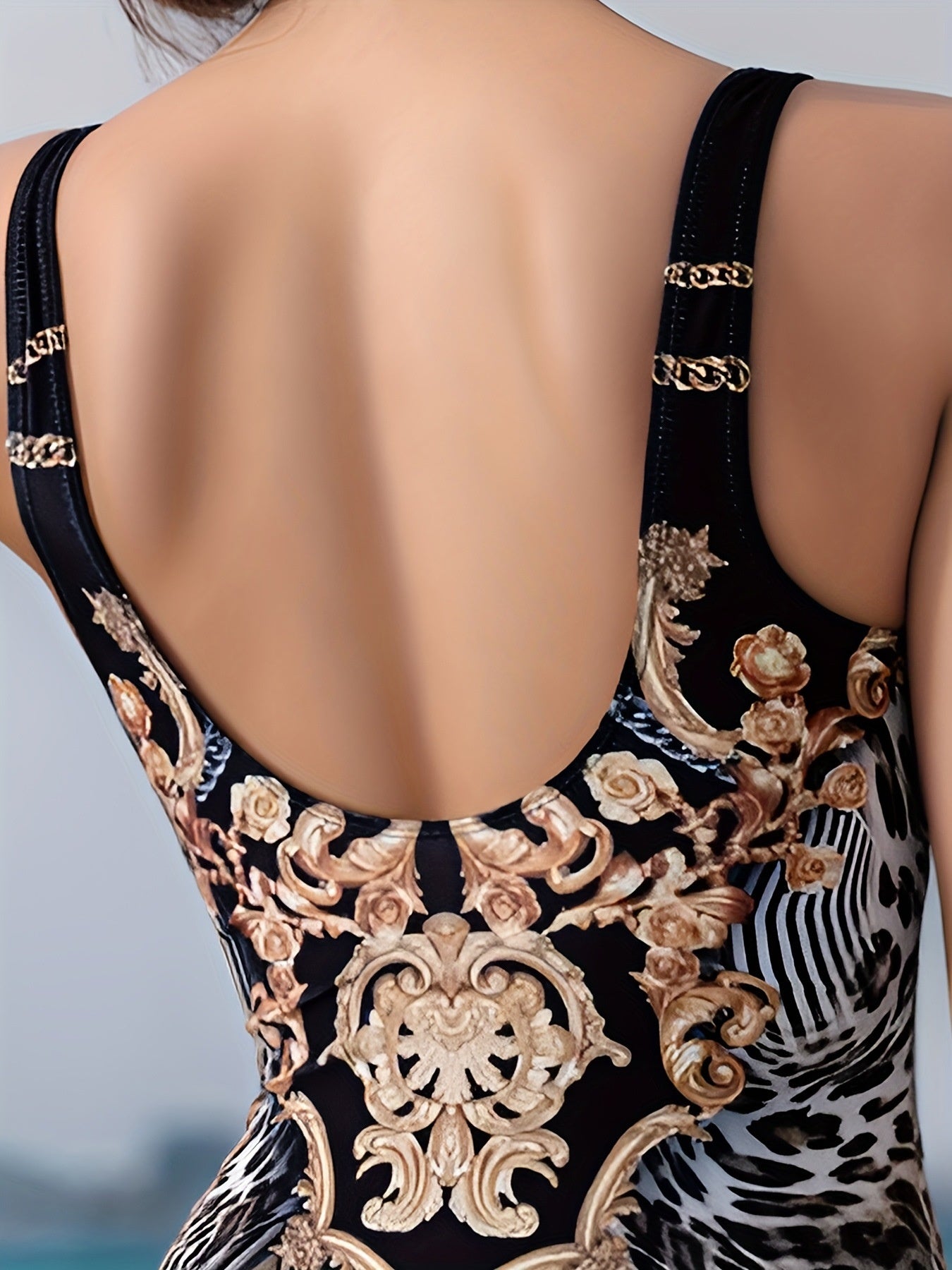 Muschibitch Badeanzug Monokini mit opulente goldene Ornamentik im Barock-Look